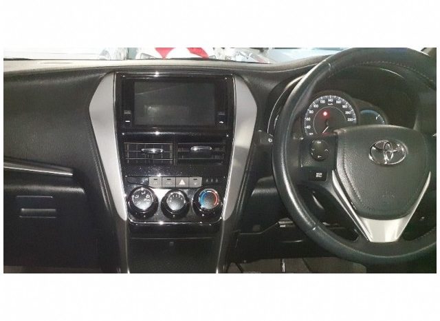 Toyota Yaris 1.5 XS 5 Door 2019 full