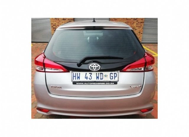 Toyota Yaris 1.5 XS 5 Door 2019 full
