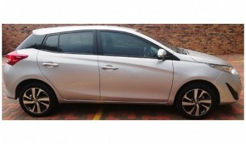 Toyota Yaris 1.5 XS 5 Door 2019 full