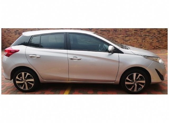 Toyota Yaris 1.5 XS 5 Door 2019 full