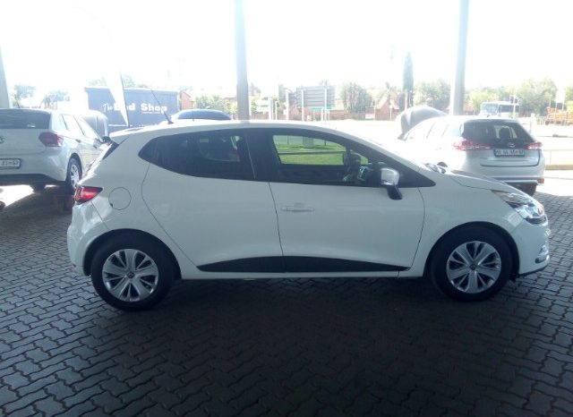 Renault Clio IV 900T Authentique 5 Door (66kW) 2019 full