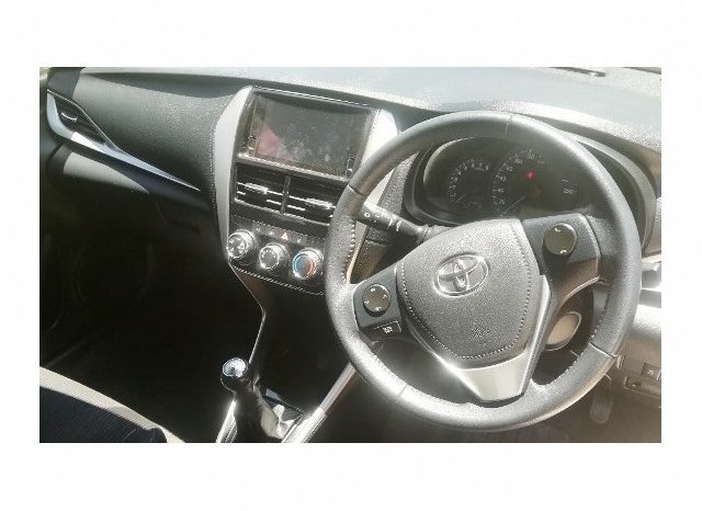 Toyota Yaris 1.5 XS 5 Door 2019 full