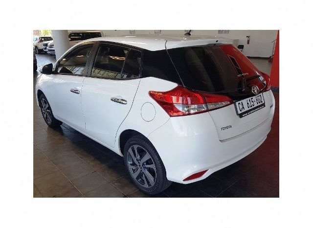 Toyota Yaris 1.5 XS 5 Door 2019 full