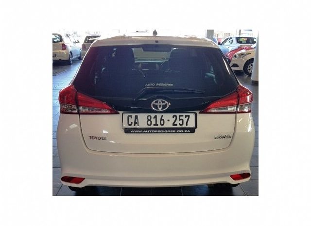 Toyota Yaris 1.5 XS 5 Door 2019 full