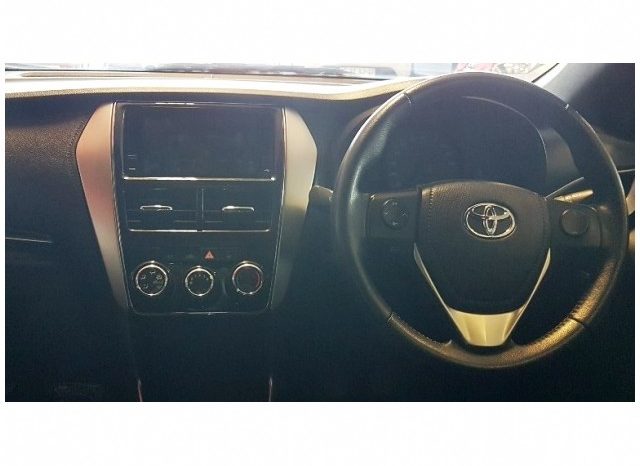 Toyota Yaris 1.5 XS 5 Door 2019 full