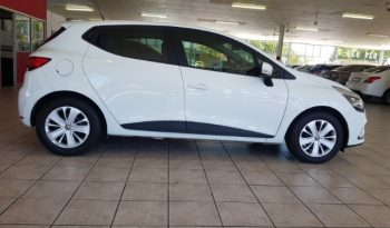 Renault Clio IV 900T Authentique 5 Door (66kW) 2019 full