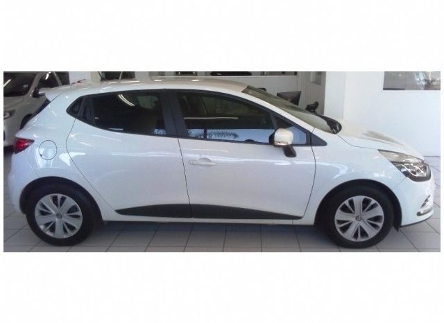 Renault Clio IV 900T Authentique 5 Door (66kW) 2019 full