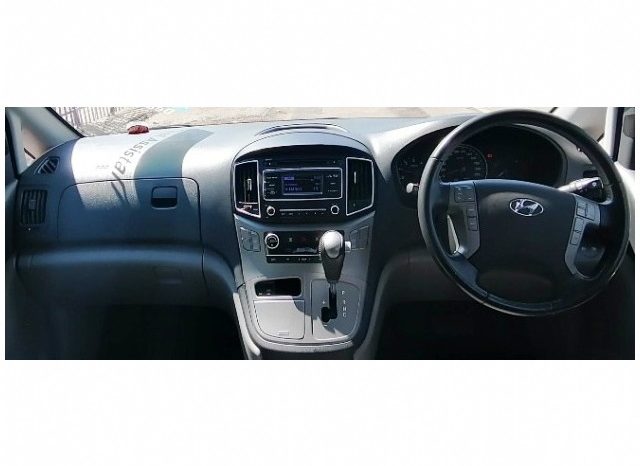 Hyundai H-1 2.5CRDI Wagon Auto 2017 full