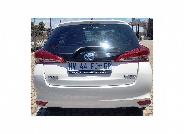 Toyota Yaris 1.5 XS 5 Door 2019 full