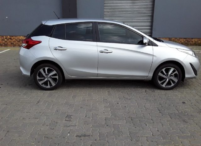 Toyota Yaris 1.5 XS 5 Door 2019 full