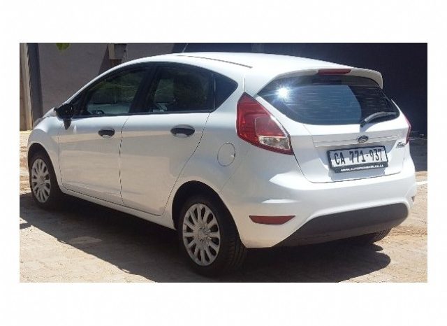 Ford Fiesta 1.4 Ambiente 5 Door 2017 full