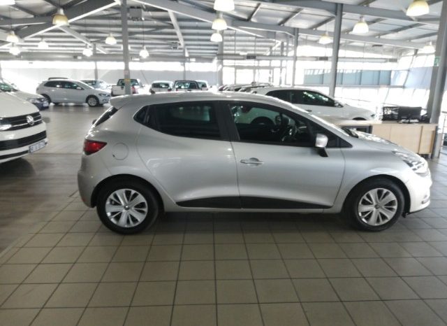 Renault Clio IV 900T Authentique 5 Door (66kW) 2019 full
