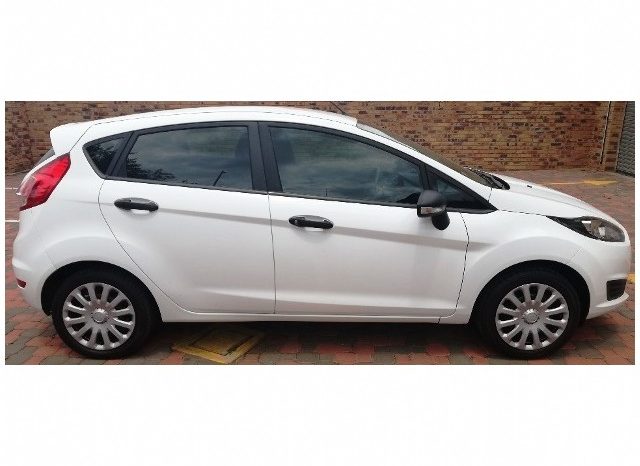 Ford Fiesta 1.4 Ambiente 5 Door 2017 full