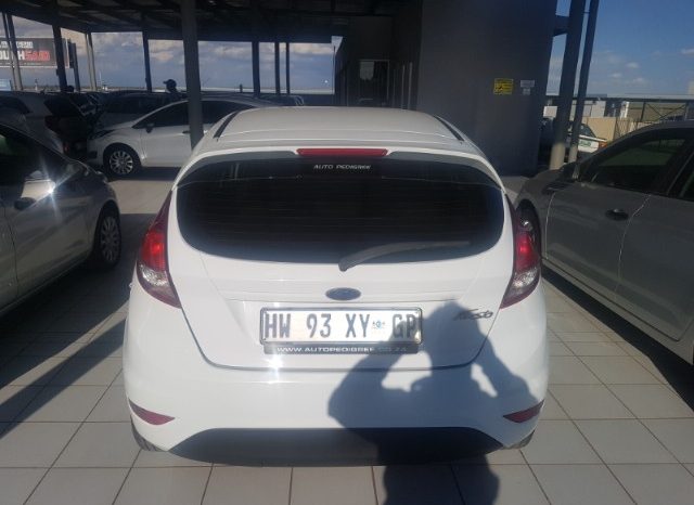 Ford Fiesta 1.4 Ambiente 5 Door 2017 full