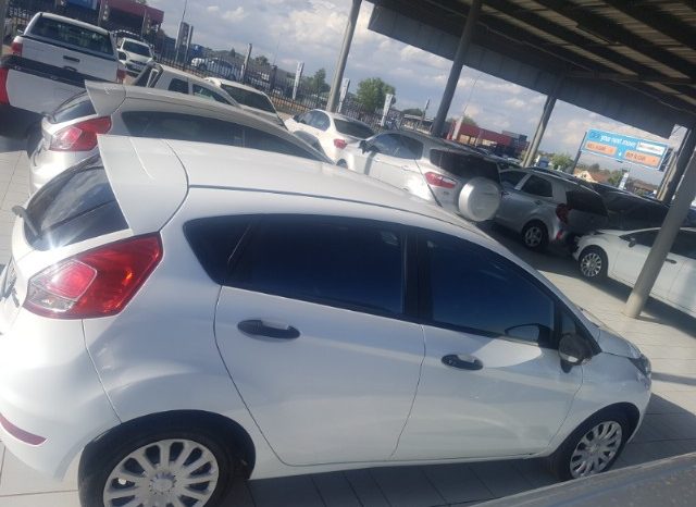 Ford Fiesta 1.4 Ambiente 5 Door 2017 full