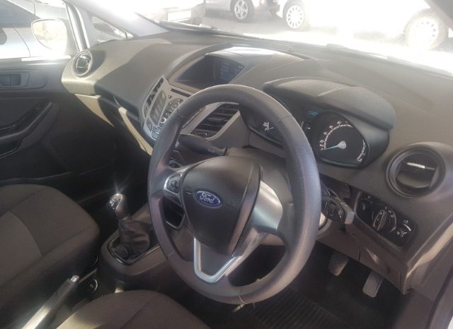 Ford Fiesta 1.4 Ambiente 5 Door 2017 full