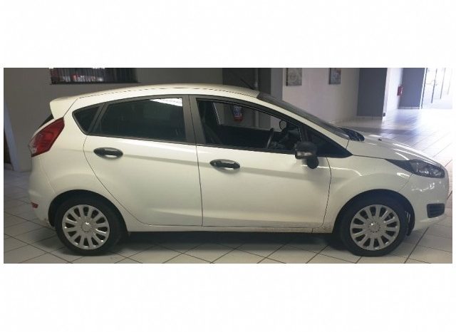 Ford Fiesta 1.4 Ambiente 5 Door 2017 full