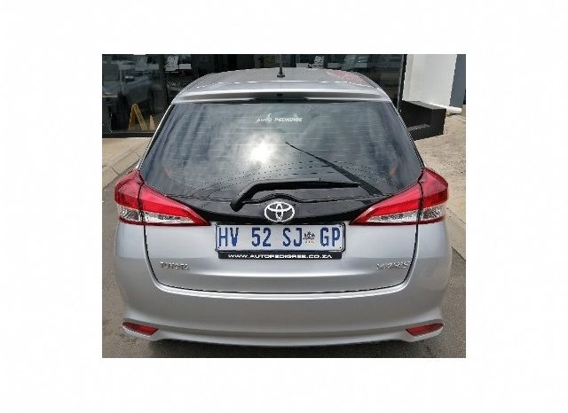 Toyota Yaris 1.5 XS 5 Door 2019 full