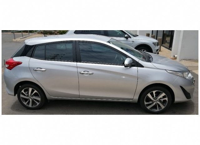 Toyota Yaris 1.5 XS 5 Door 2019 full