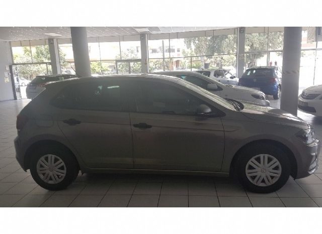 Volkswagen Polo 1.0 TSI Trendline 2018 full