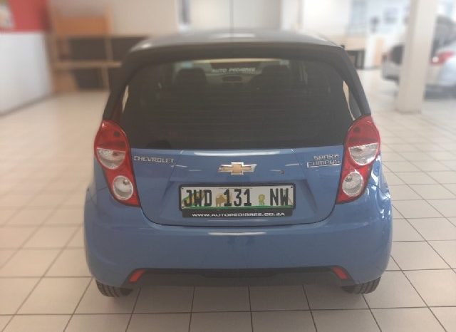 Chevrolet Spark 1.2 Campus 5 Door 2017 full