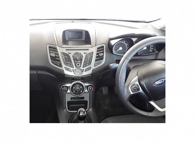 Ford Fiesta 1.4 Ambiente 5 Door 2017 full