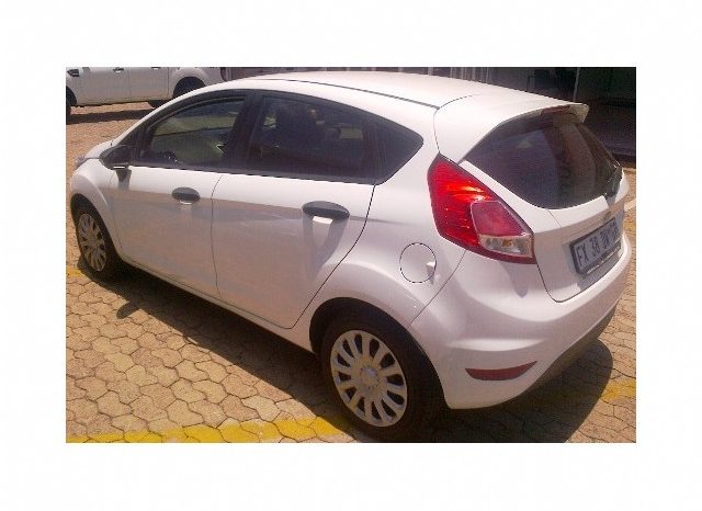 Ford Fiesta 1.4 Ambiente 5 Door 2017 full