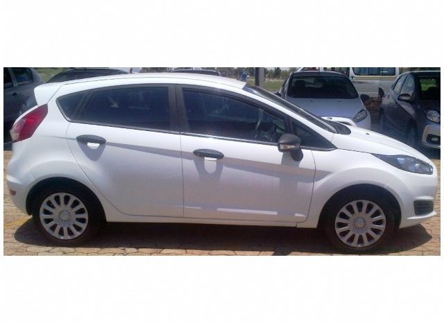 Ford Fiesta 1.4 Ambiente 5 Door 2017 full