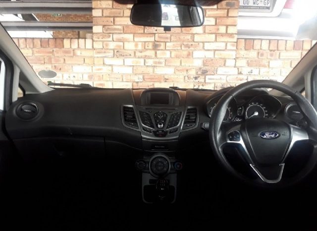 Toyota Corolla Quest 1.6 Auto 2018 full