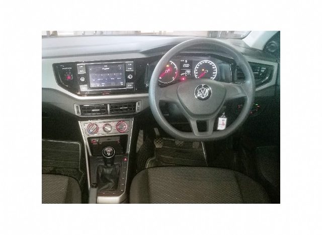 Volkswagen Polo 1.0 TSI Trendline 2018 full