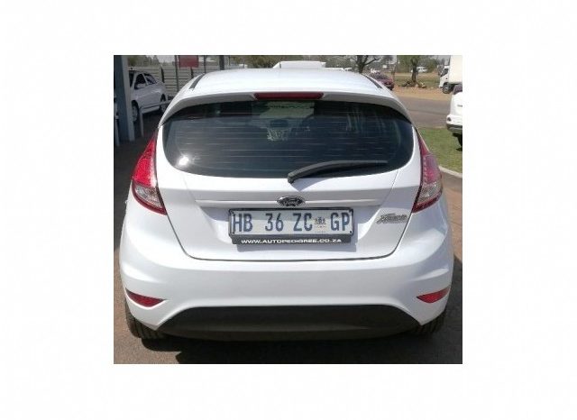 Ford Fiesta 1.4 Ambiente 5 Door 2017 full