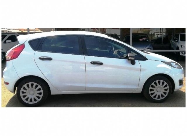Ford Fiesta 1.4 Ambiente 5 Door 2017 full