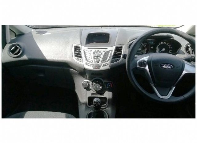 Ford Fiesta 1.4 Ambiente 5 Door 2017 full