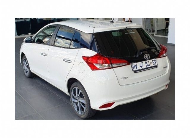 Toyota Yaris 1.5 XS 5 Door 2019 full