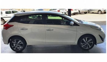 Toyota Yaris 1.5 XS 5 Door 2019 full