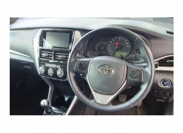 Toyota Yaris 1.5 XS 5 Door 2019 full