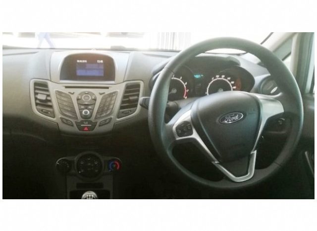 Ford Fiesta 1.4 Ambiente 5 Door 2017 full