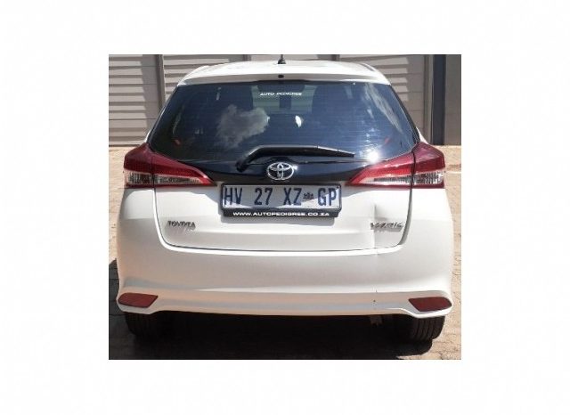 Toyota Yaris 1.5 XS 5 Door 2019 full