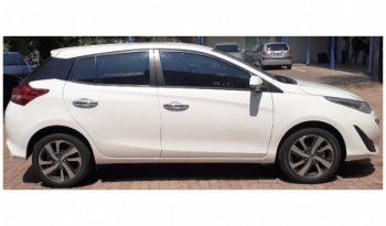 Toyota Yaris 1.5 XS 5 Door 2019 full
