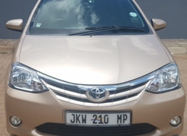 Toyota Etios 1.5 Xs 5 Door 2016 full