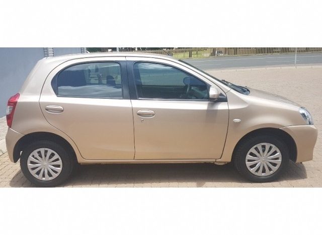 Toyota Etios 1.5 Xs 5 Door 2016 full