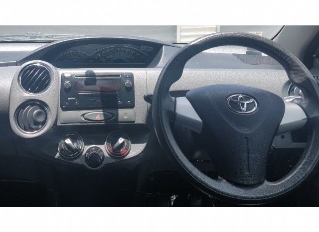Toyota Etios 1.5 Xs 5 Door 2016 full