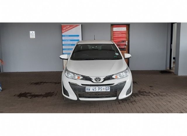 Toyota Yaris 1.5 XS 5 Door 2019 full