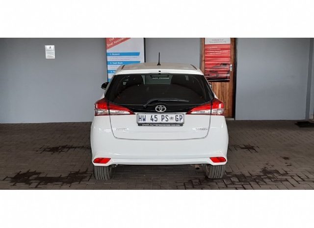 Toyota Yaris 1.5 XS 5 Door 2019 full