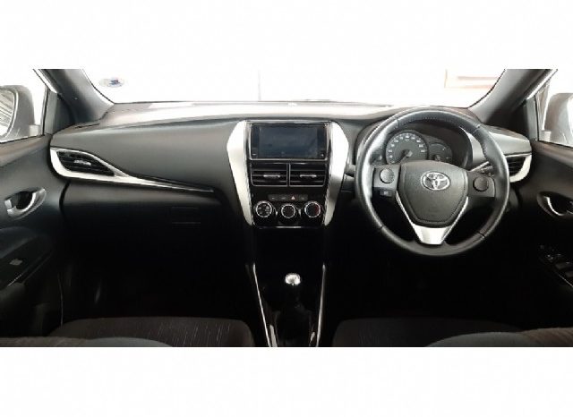 Toyota Yaris 1.5 XS 5 Door 2019 full