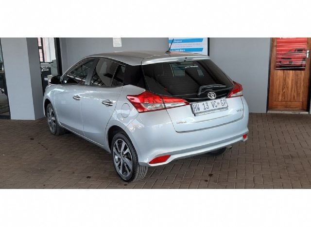 Toyota Yaris 1.5 XS 5 Door 2019 full