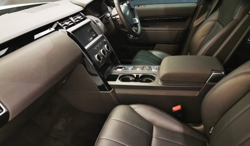 Land Rover Discovery SE Td6 2019 full