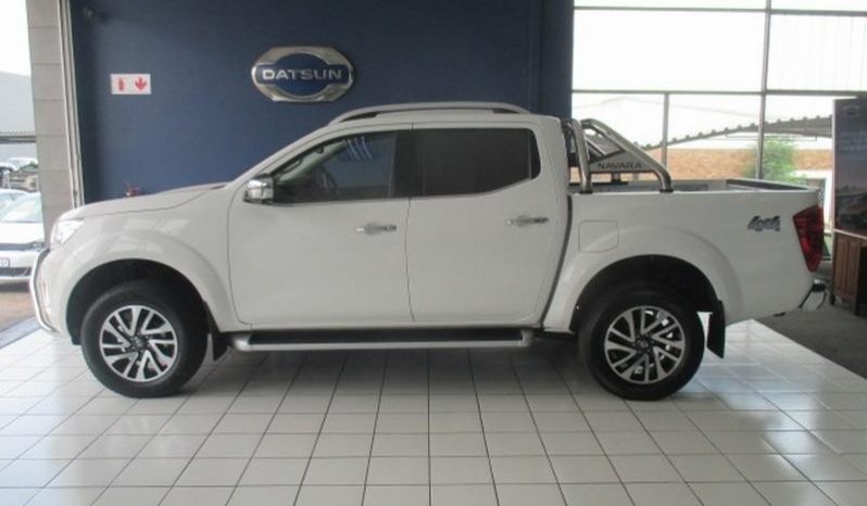 Nissan Navara 2.3D 4X4 Le (leather Seats) 2019 full