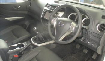 Nissan Navara 2.3D 4X4 Le (leather Seats) 2019 full