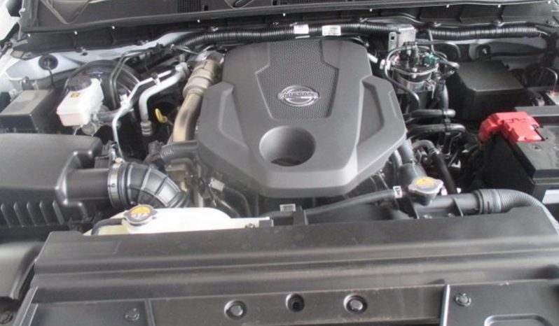 Nissan Navara 2.3D 4X4 Le (leather Seats) 2019 full